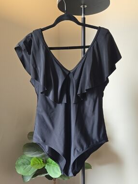 Elegant Women's Black Ruffle V-Neck Swimsuit One Piece Bathing Suit